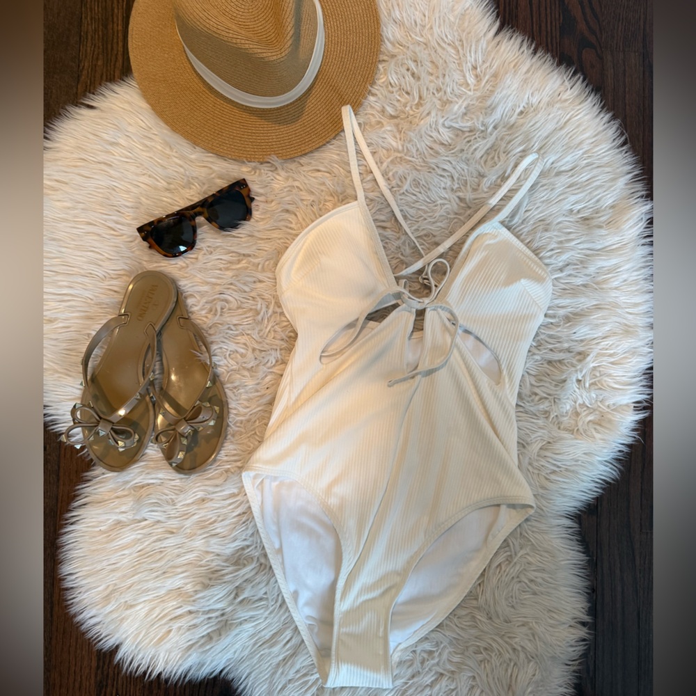 Cupshe White One Piece Swimsuit